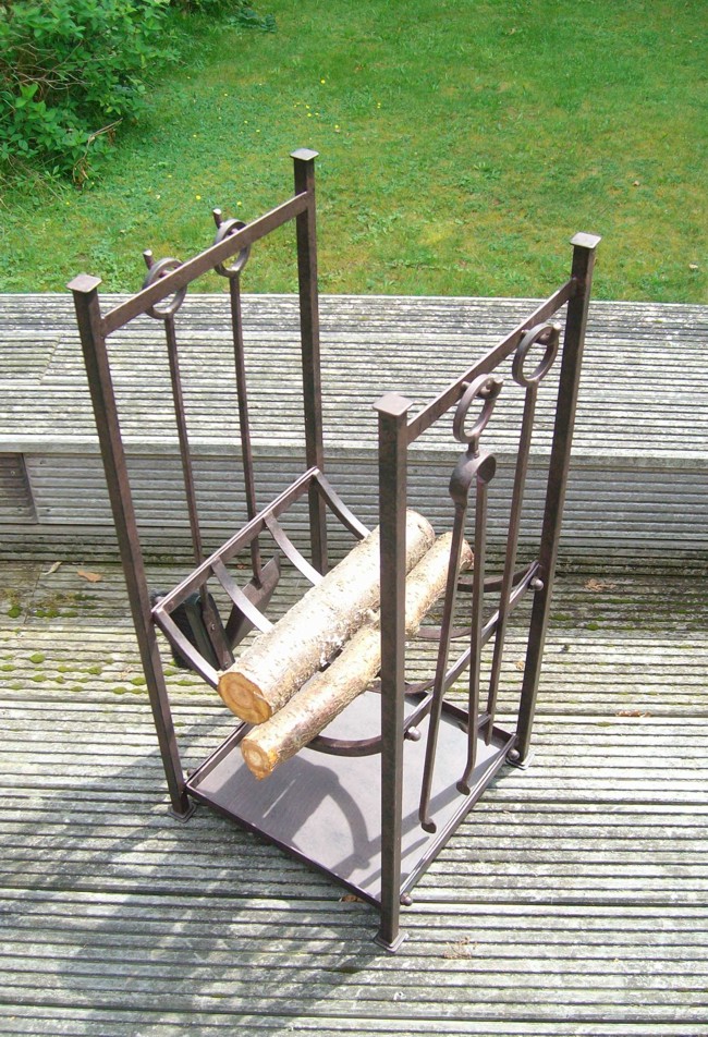 Kaminkomplettset, Holzständer Kaminholzregal Holzkorb Kaminbesteck inkl