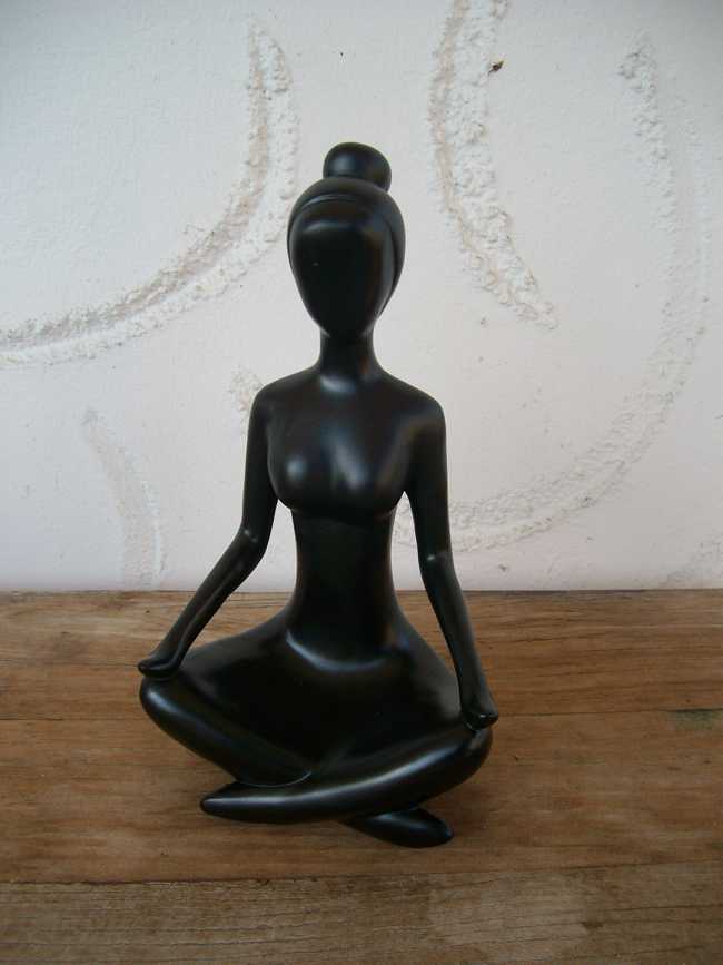 cm Frau 30 Deko-Figur Yoga sitzend schwarz Statue Fengshui Skulptur